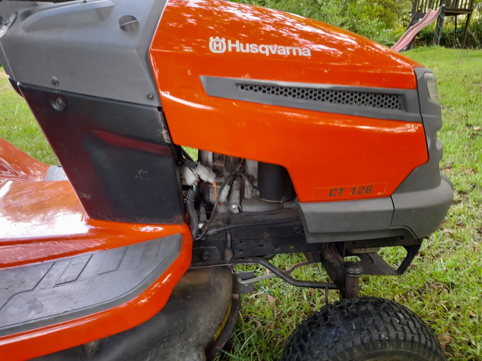 Trator de cortar relva Husqvarna