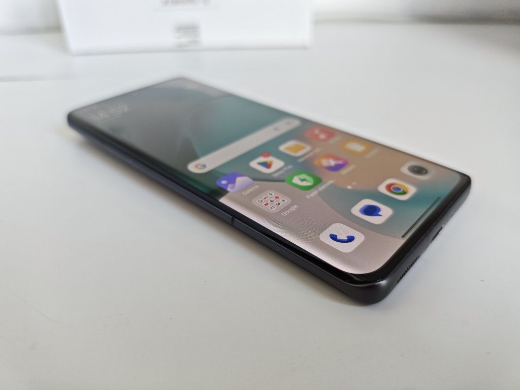 Smartphone, smartfon Xiaomi 12 - szary, 8GB/256GB, nowa bateria