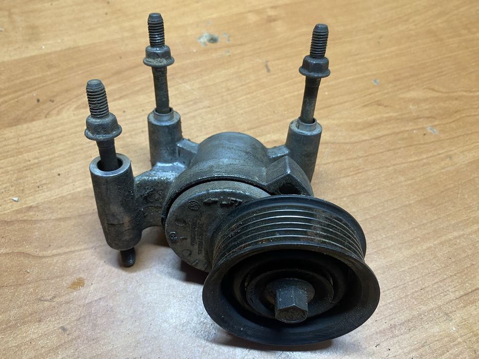 TS-307 Japan Parts натяжитель приводного ремня Mazda 3,6 LF95 2.0