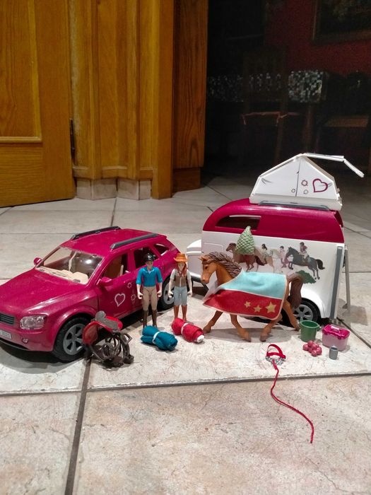 Samochód z przyczepą Schleich