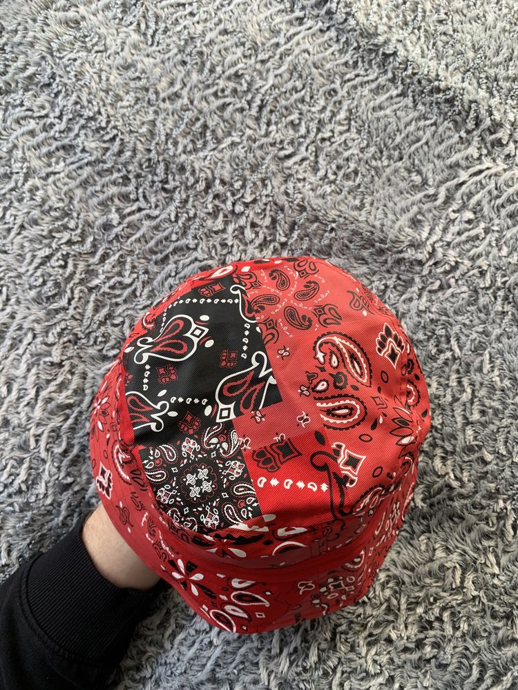 Kapelusz Karl Kani KK Signature Satin Bucket Hat