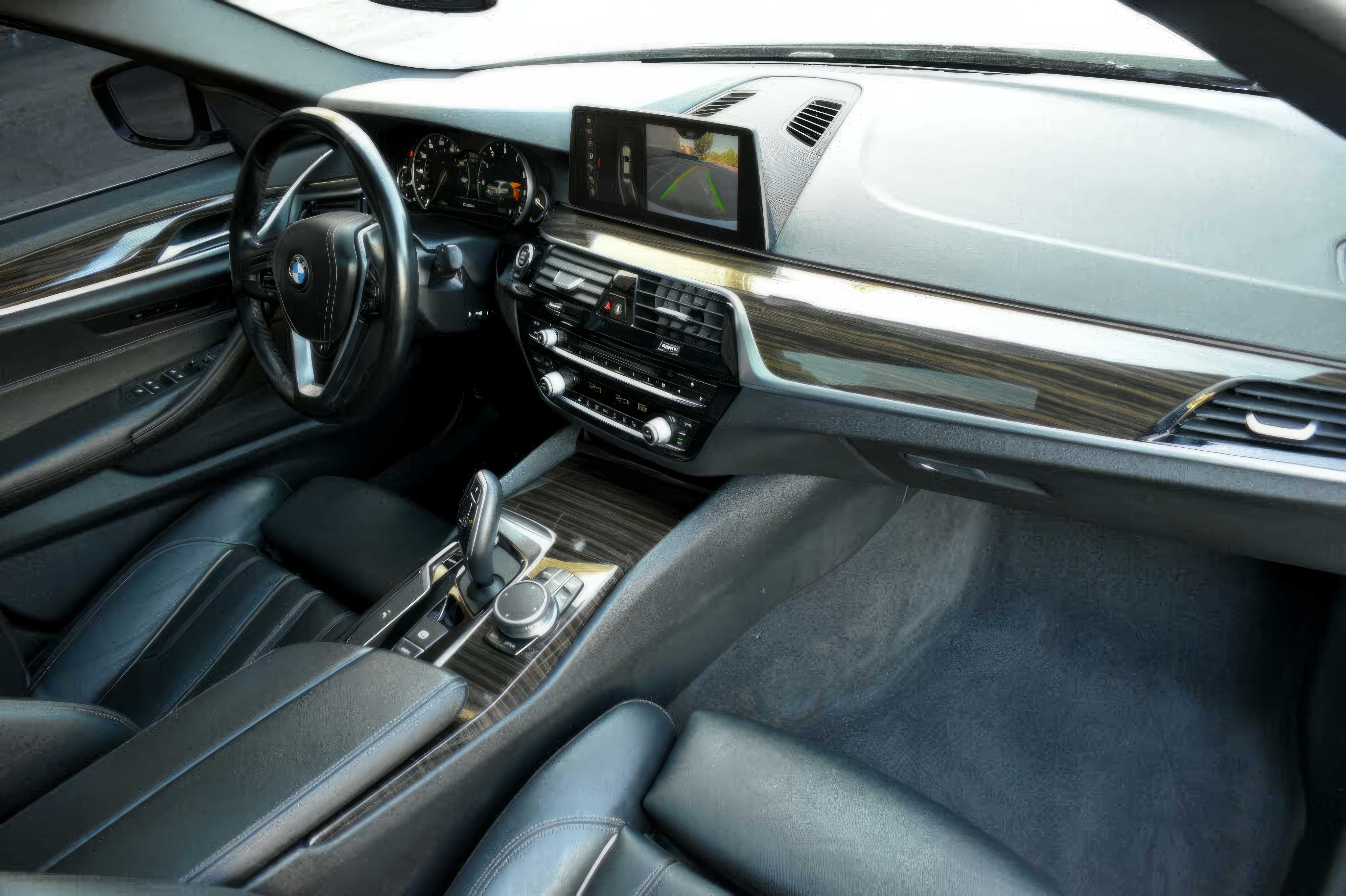 2019 BMW 5 Series 530i