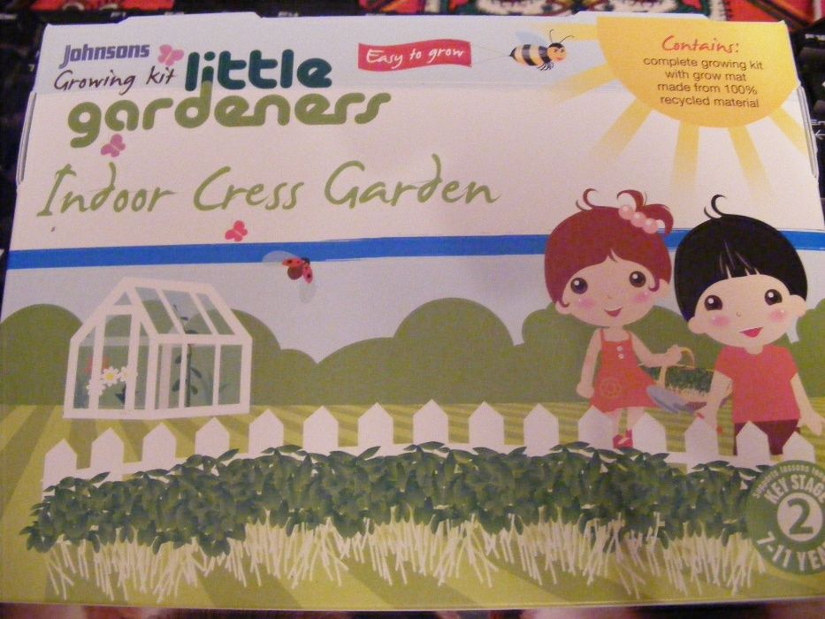 Mały ogrodnik-2 zestawy dla dziecka-pojemnik,nasiona,mata,naklejki ozd