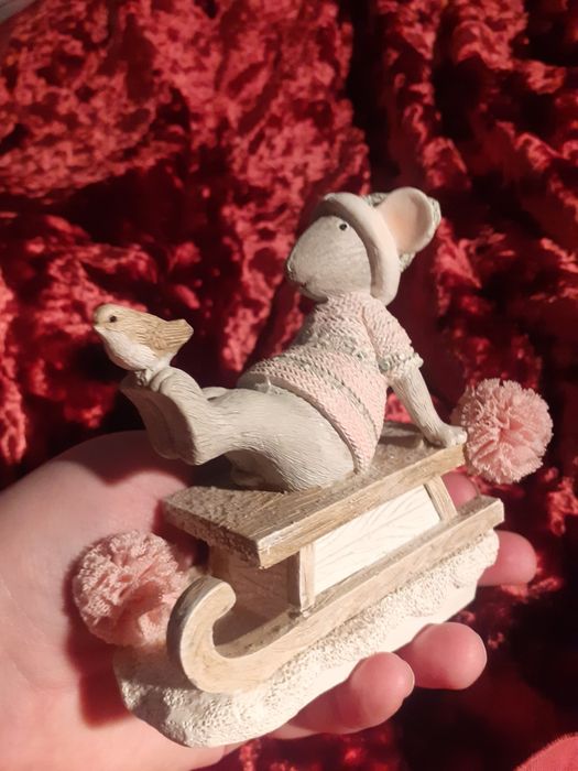 Фигурка статуэтка мышка на санях мышь зимняя новогодняя