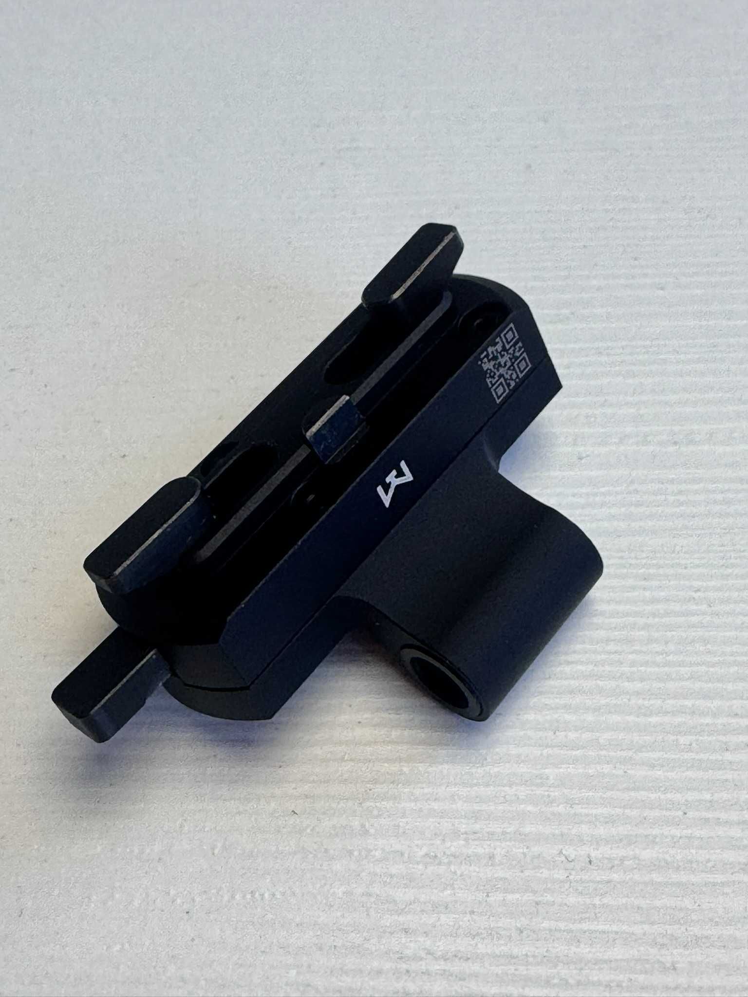 швидкоз'ємне кріплення для ліхтаря Surefire Pro