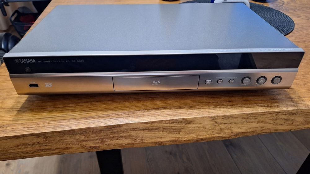 Blu Ray Yamaha BD-S673 Srebny