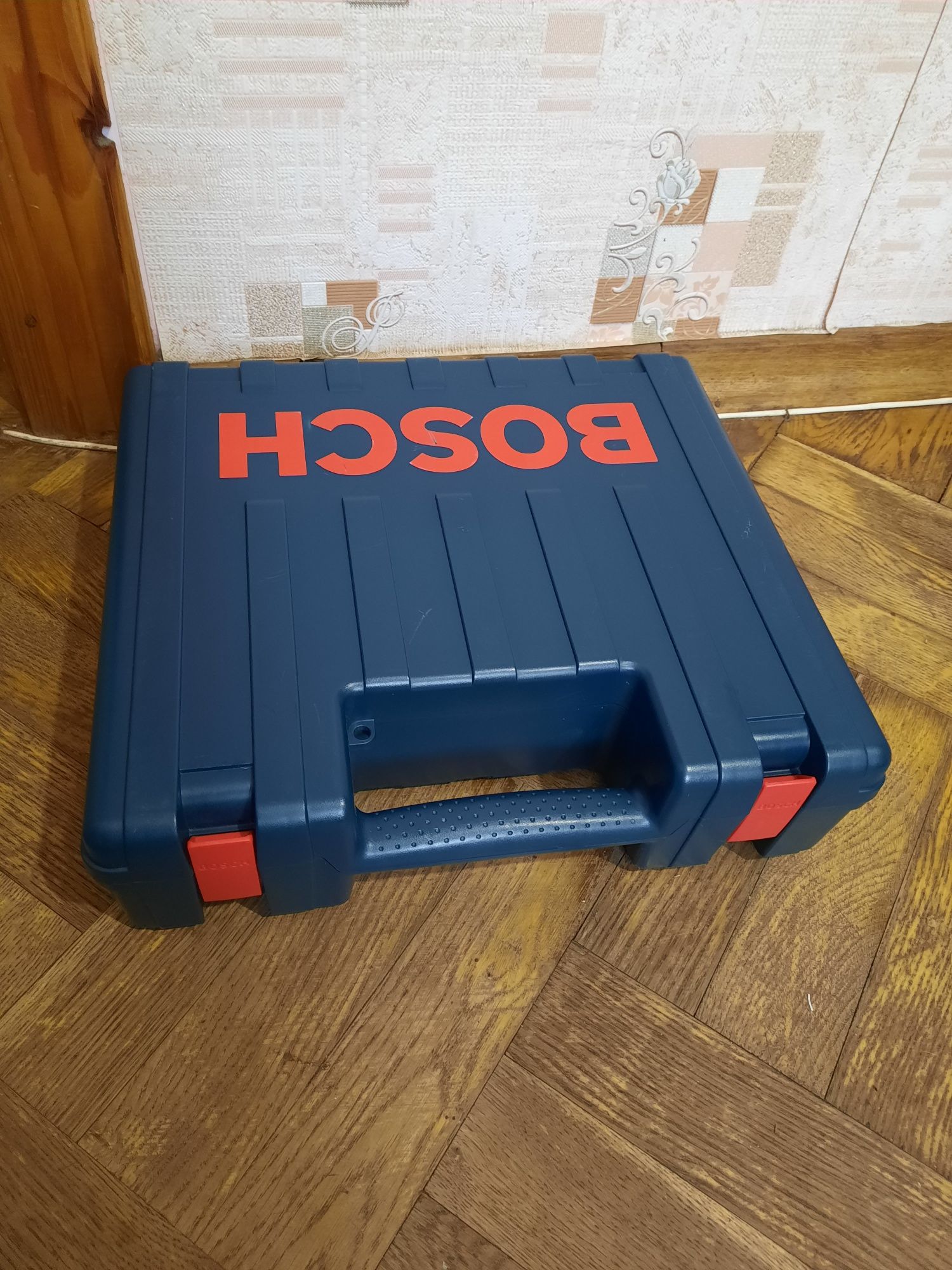 100% оригінал!!Перфоратор Bosch GBH 2-22 RE,620вт,2.2дж