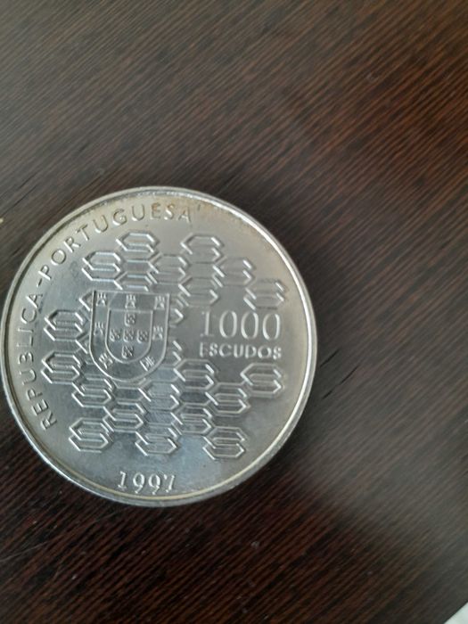 Moedas antigas em perfeito estado, cada moeda 55,00