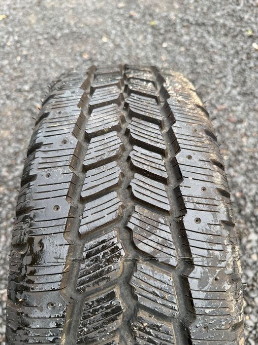 2x Opony zimowe 205/65 R16 C