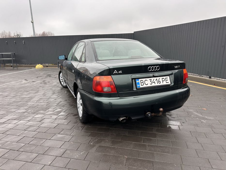 Продам Audi A4B5 1.8бензин