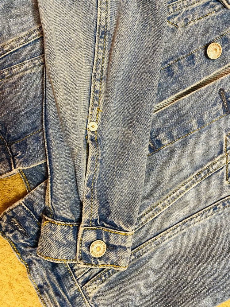 Женская джинсовая куртка H&M (оригинал)