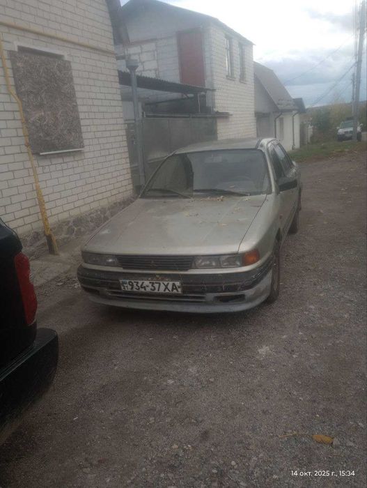Mitsubishi Galant 6