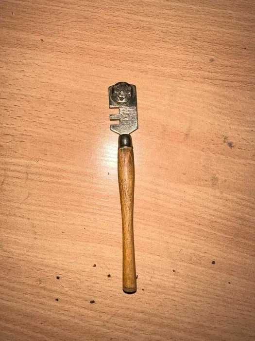 Stary nożyk do szkła PRL – rysik szklarski Darmowa dostawa