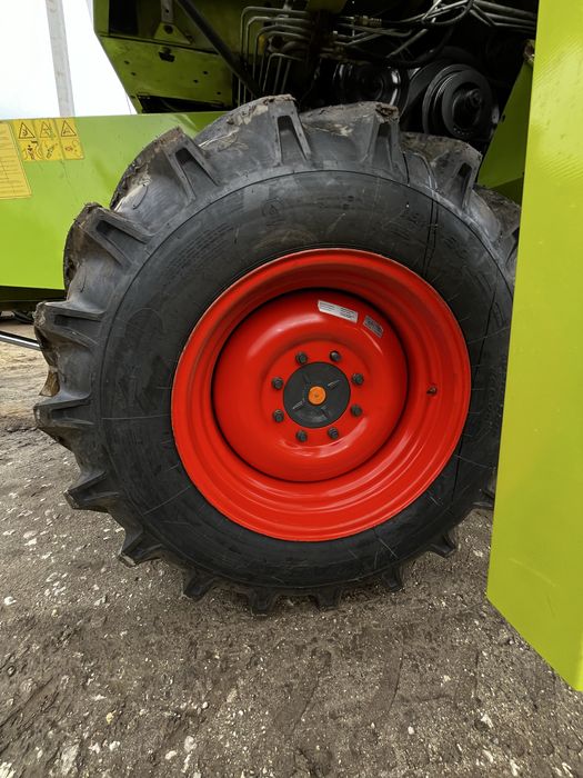 Комбайн зернозбиральний Claas Dominator 130 2006 p Свіжий