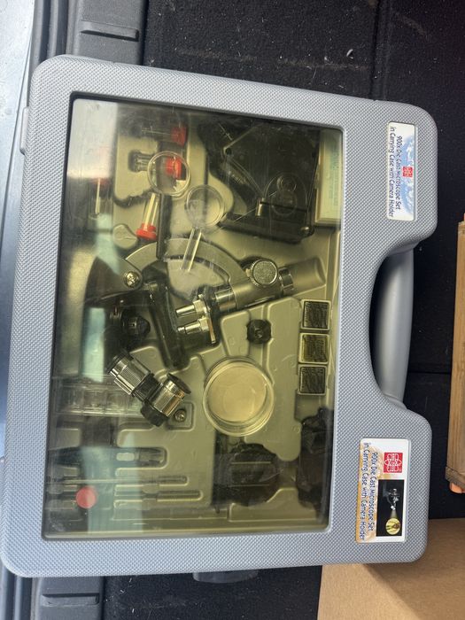 Microscopo completo novo