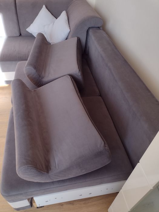 Sofa narożna w bardzo dobrym stanie z Agata Meble