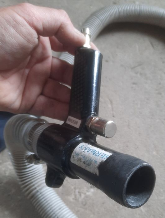 Пилосос, що працює від компресора/для фур