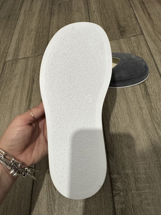 Босоніжки закриті (замша)