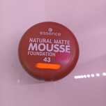 Essence Natural Matte Mousse Foundation 43