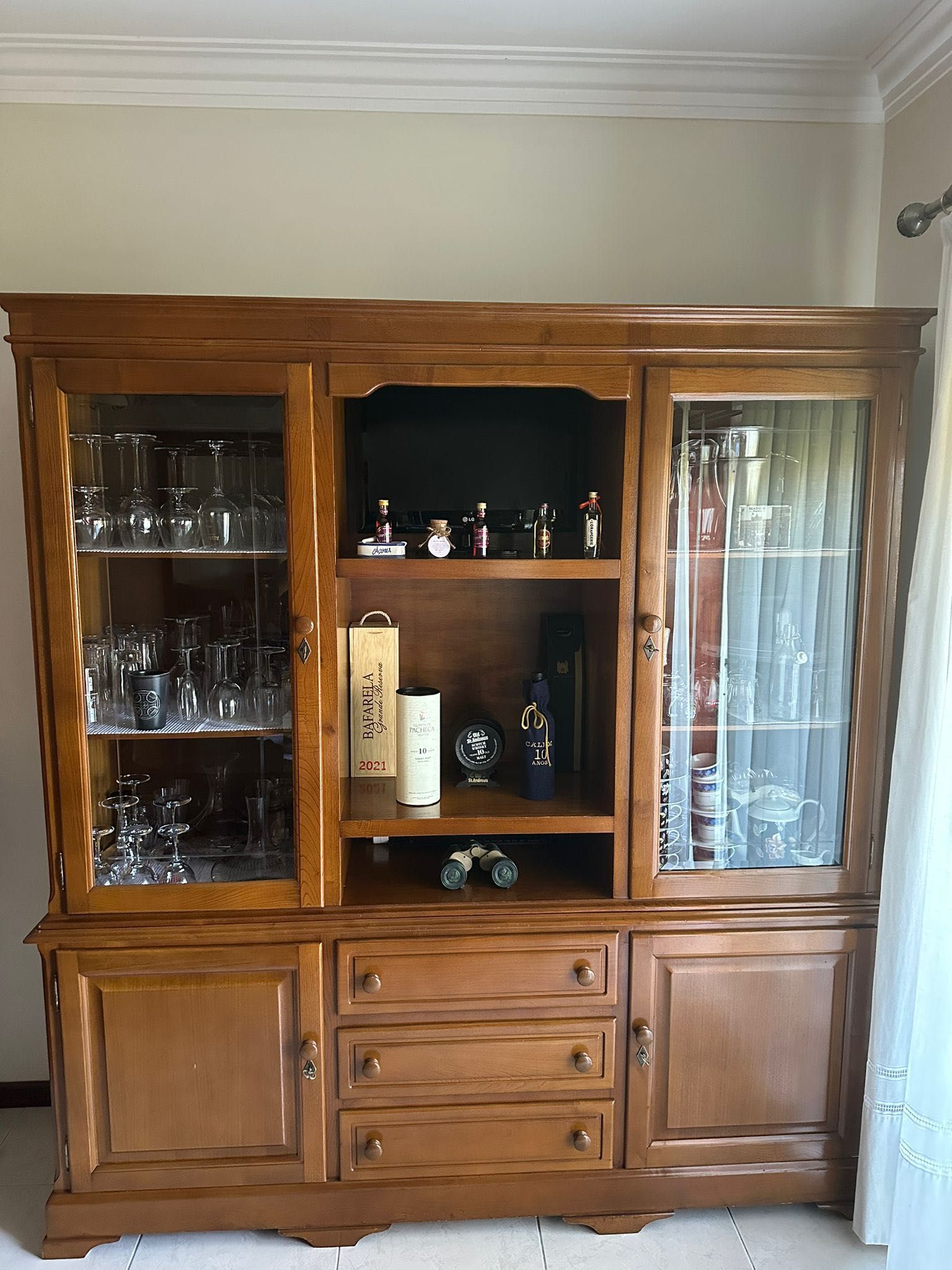 Móvel de Sala de Jantar