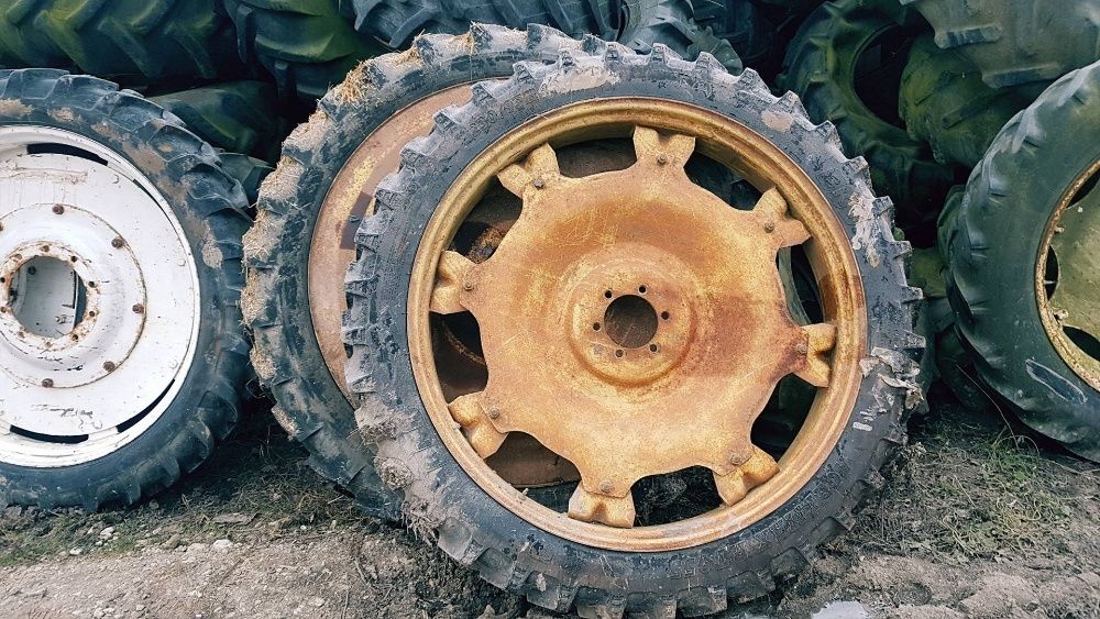 Wąskie koła, koła do międzyrzędzi 9.5 R 44 OPONY JAK NOWE!
