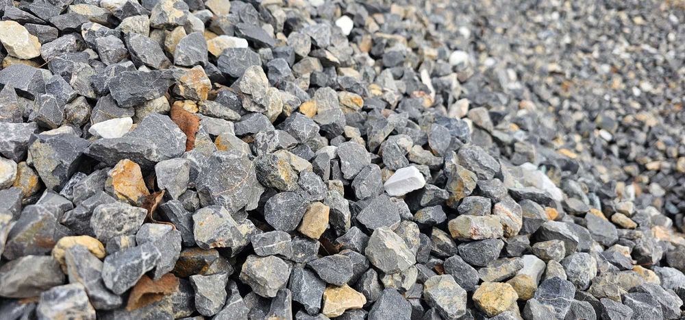 Grys biały beżowy ogrodowy ozdobny granit gnejs biała marianna kostka