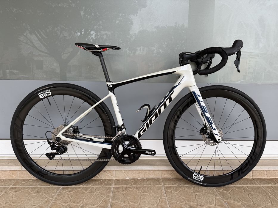 Bicicleta de estrada Giant disco - Rodas carbono