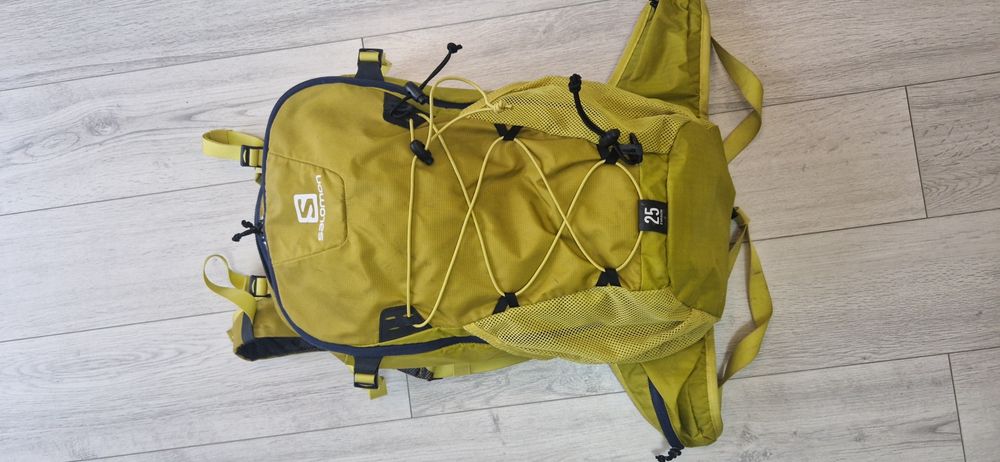 Salomon  25 L.        .