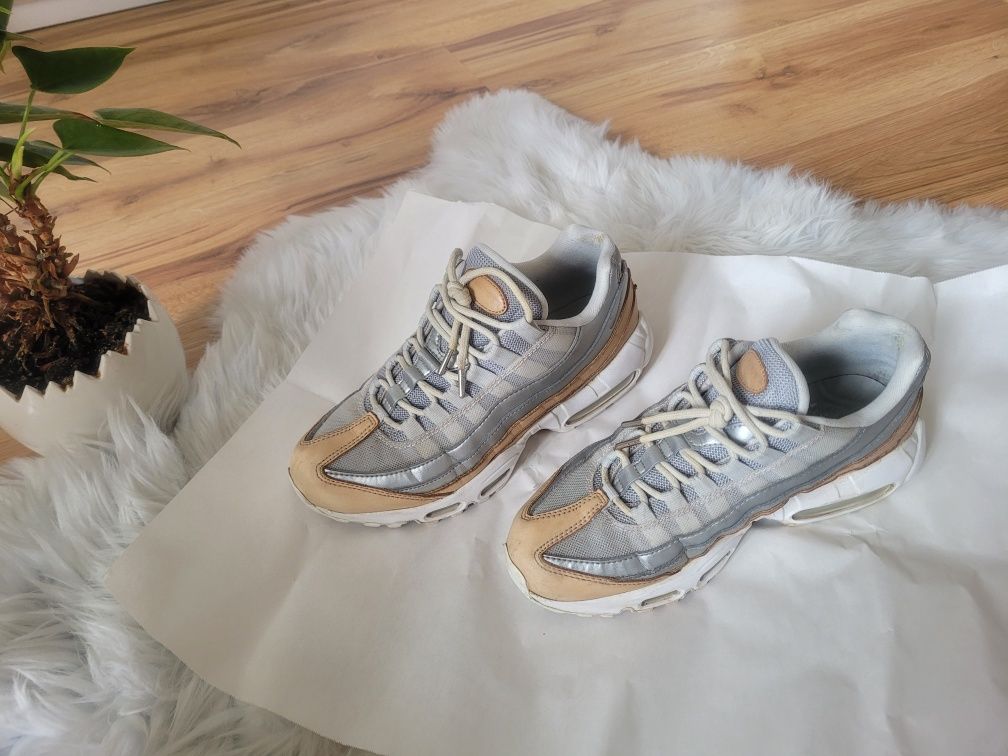 Buty Nike Air Max 95 Se Prm Pure Platinum/Metallic Silver r.38