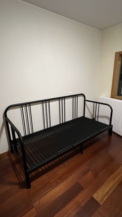 Sofá cama pouco utilizado