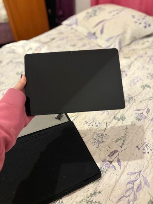 Tablet lenovo com teclado e caneta