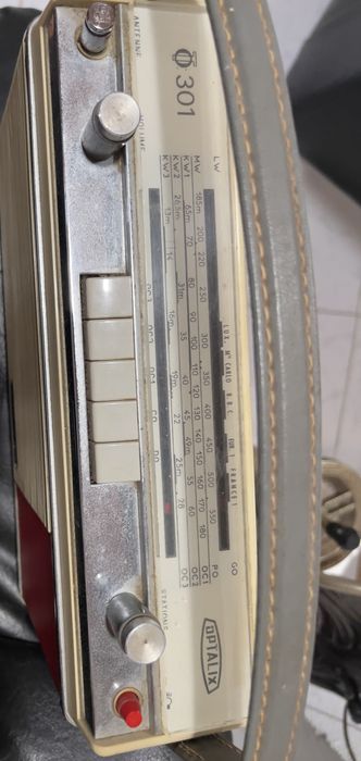 Radio antigo em otimo estado marca Optalix