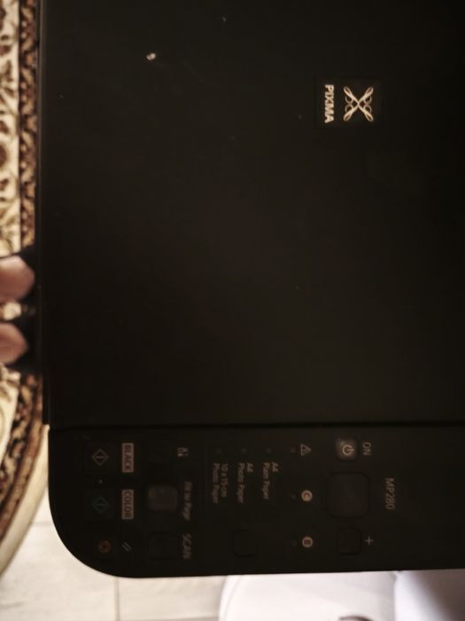 Кольоровий принтер потребує заправки