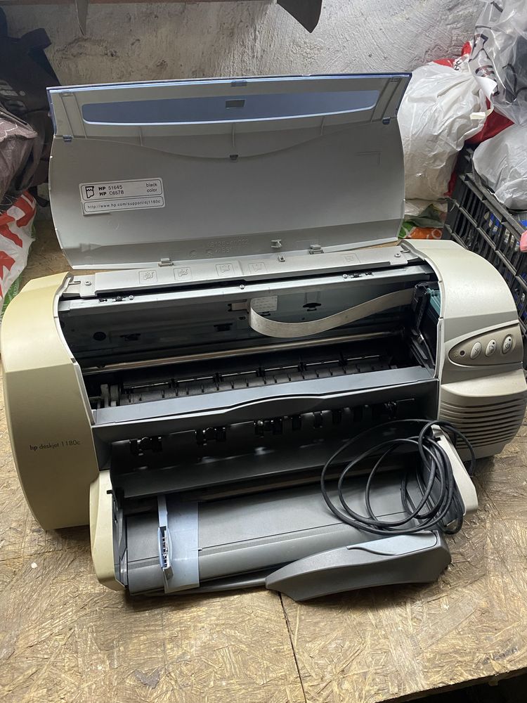 Принтер цветной A3 (A4) hp DeskJet 1180c