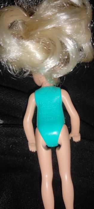 Pequena Barbie Mattel