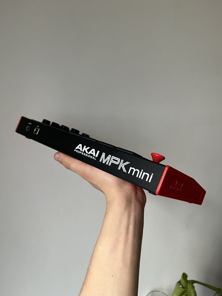 Kontroler midi akai