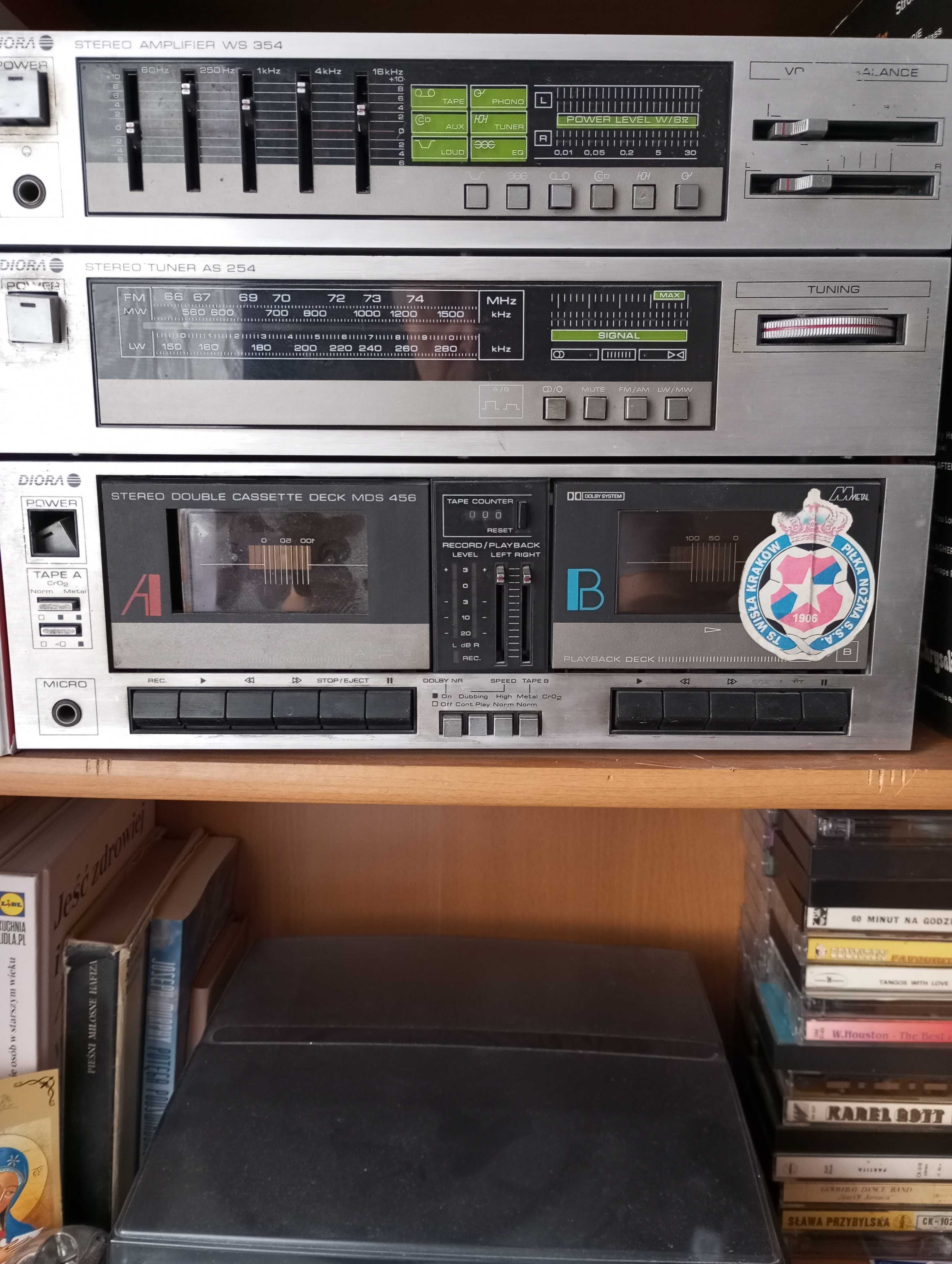 Wieża DIORA:  wzmacniacz WS 354, tuner AS 254, magnetofon MDS 456.