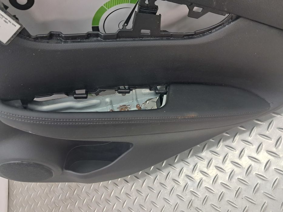 Обшивка двери карта дверная задняя правая NISSAN ROGUE Sport 17-