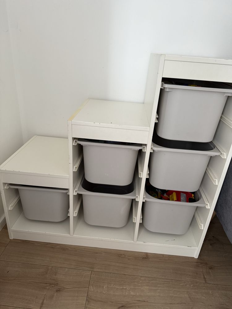Regał z pojemnikami IKEA TROFAST