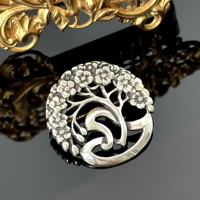 Broszka artystyczna z srebra w stylu secesji wiedeńskiej, próba 925