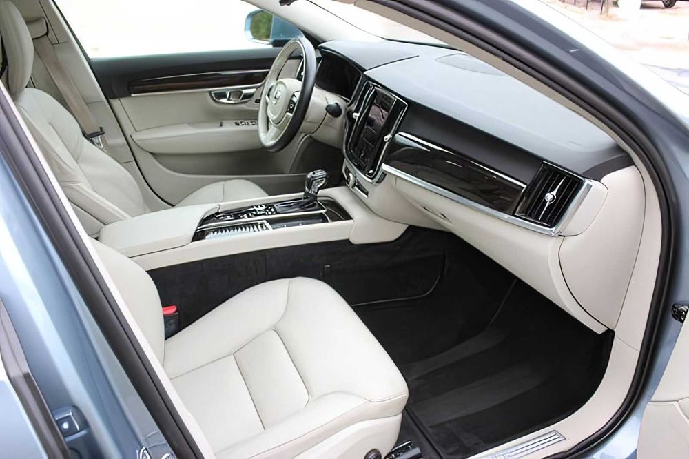 Volvo S90      2018
