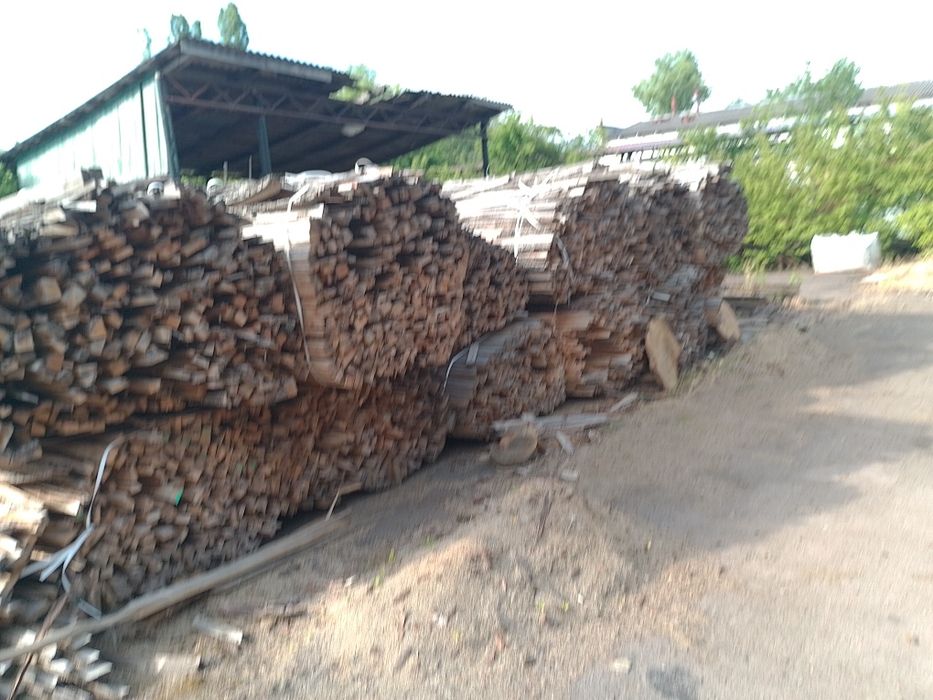 Дрова дубові сухі