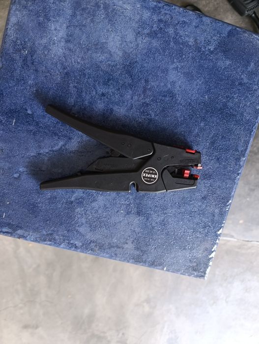 Alicate descarnador Knipex