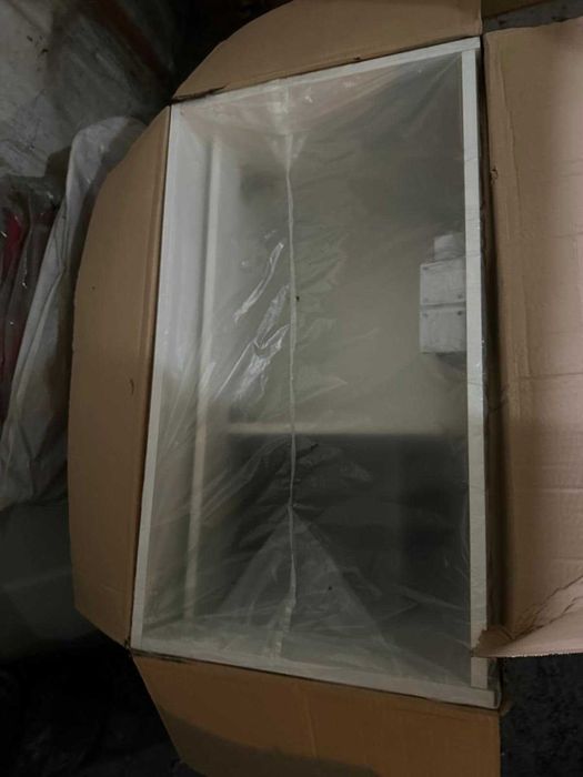 Vendo móvel de casa de banho branco novo!