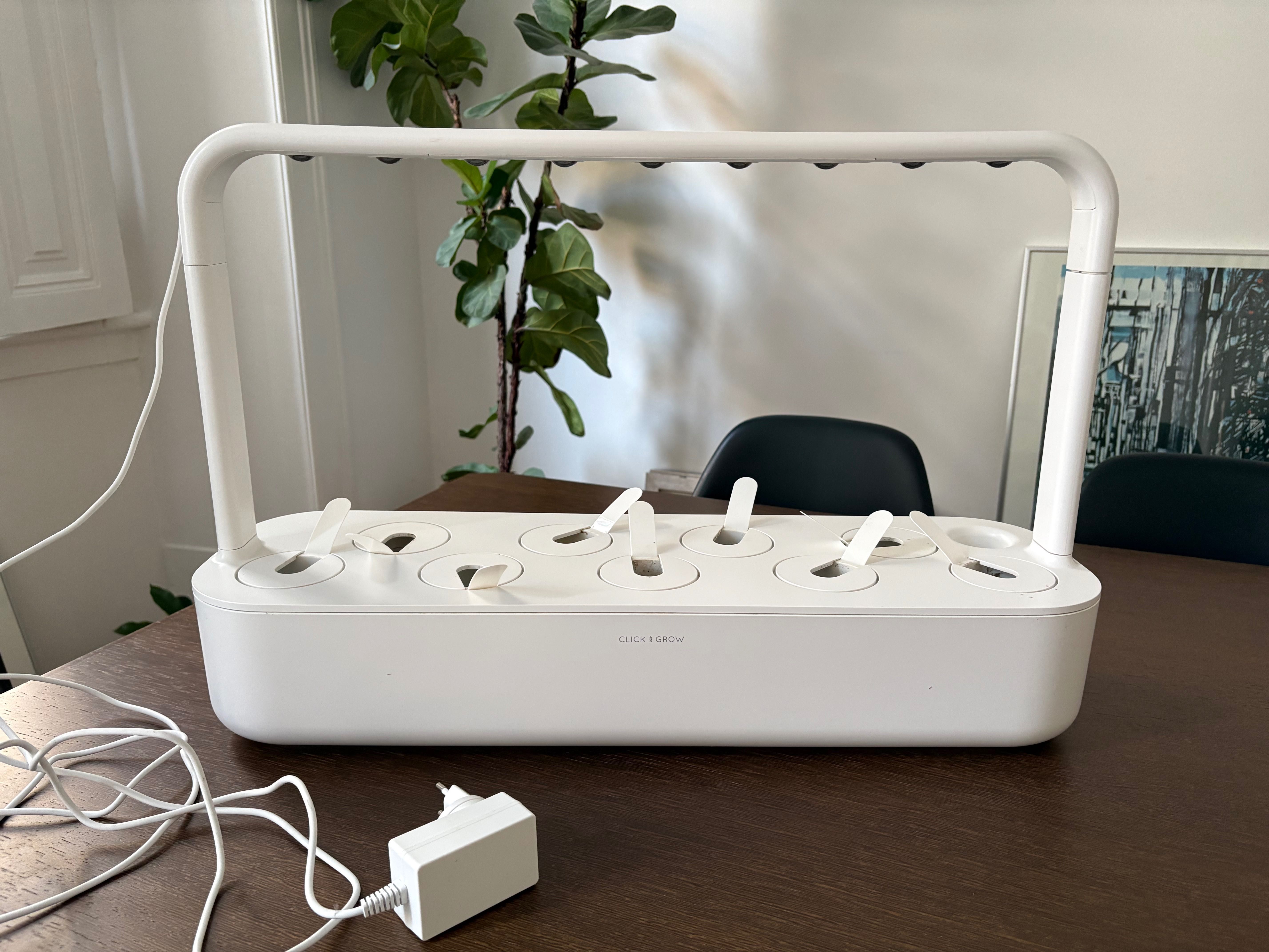 Smart-garden Click and Grow