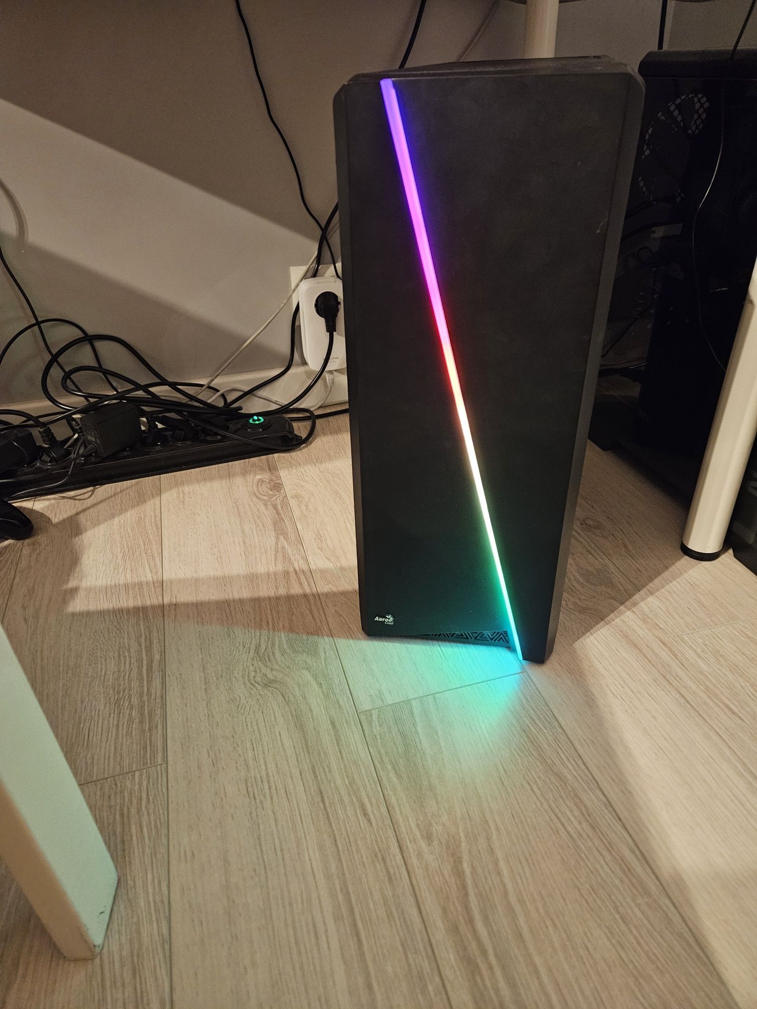 Komputer Gaming Core i5 9400F/16GB /RTX3060 12GB/ 500SSD+500HDD/ Win11