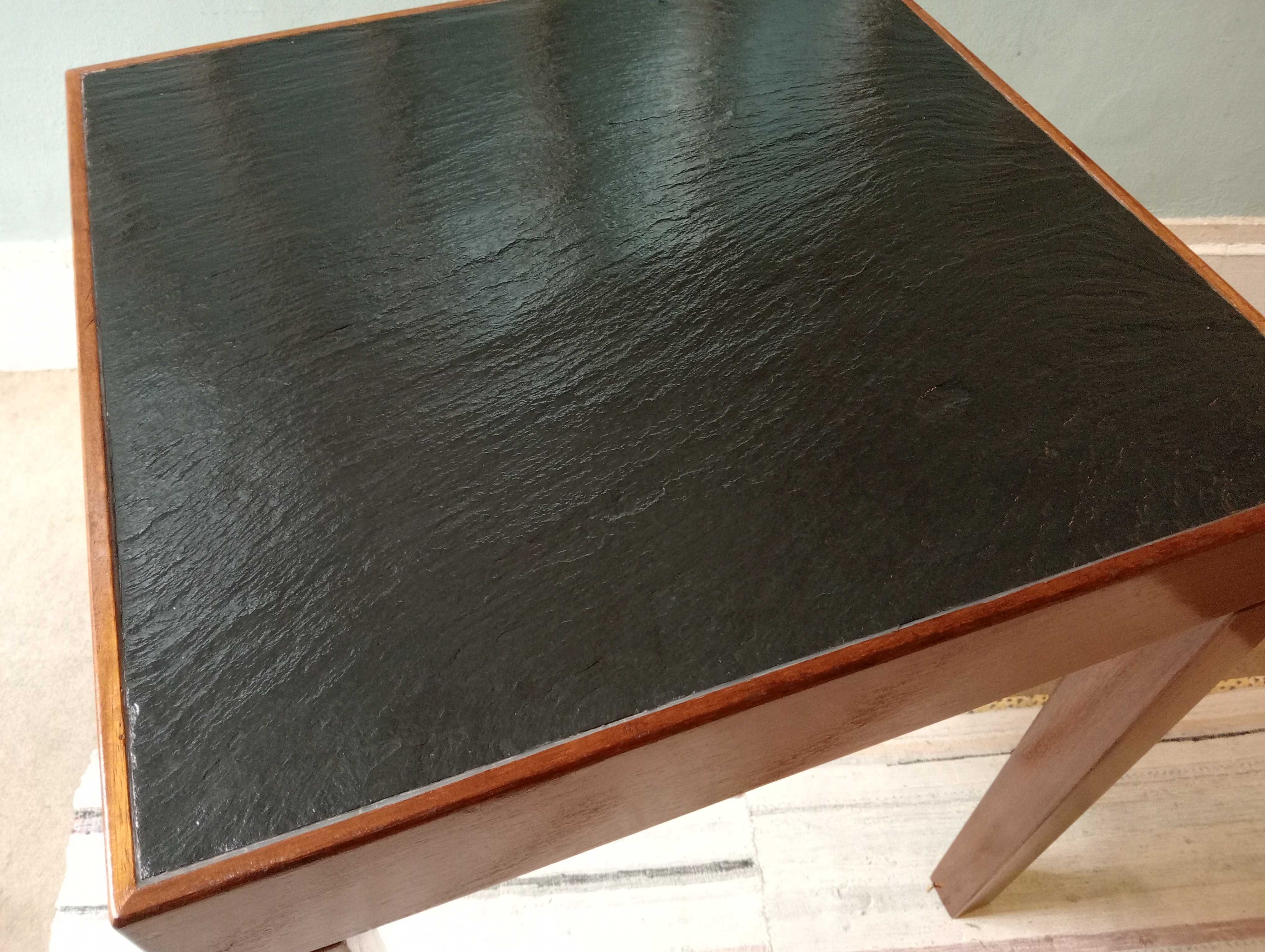 Mesa de refeição (63cm X 63cm)