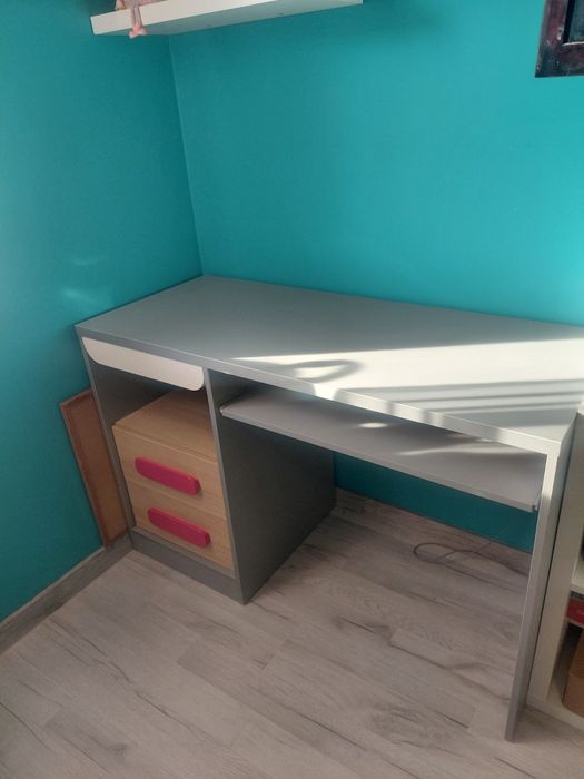 Sprzedam biurko w bardzo dobrym stanie