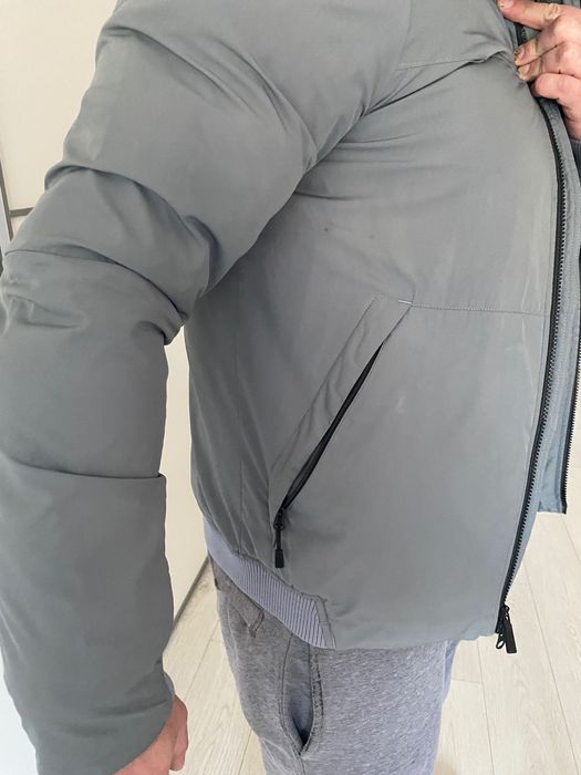 Продам куртку осеннюю Nike  в хорошем состоянии