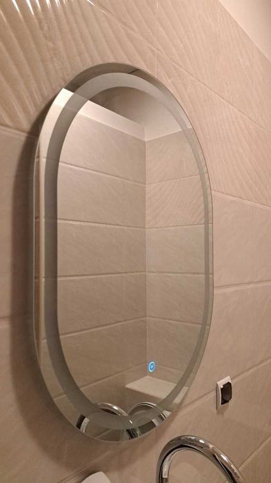 Lustro łazienkowe LED podświetlane owalne 80x60 cm